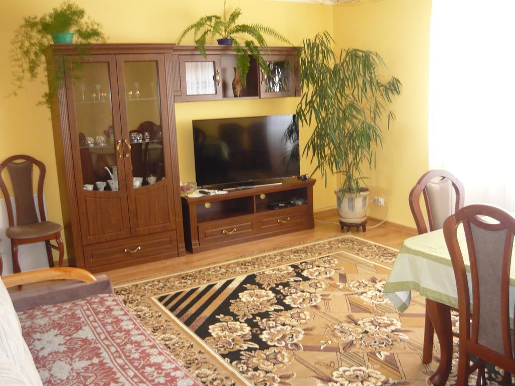 U Agi Apartment Nowogrod Phòng bức ảnh